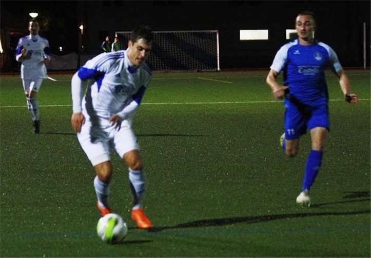 Niclas Lohn (am Ball) stellte die Cochemer Abwehr immer wieder vor Probleme.Fotos: SK