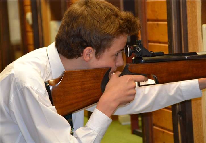 Niclas Lott bei seinem glücklichen Treffer zum Jugendprinz.