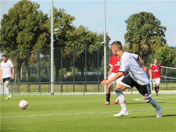 Nico Dreßler erzielte alle drei Tore zum Rückrundenauftakt. privat