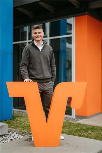 Nico Kolbe ist neuer Immobilien-Ansprechpartner der VR Immo GmbH Linz.  Fotos: AWI