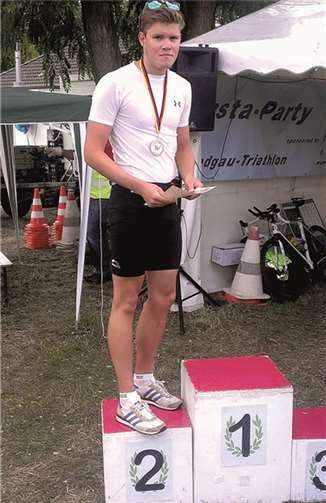 Nico Saurenz auf dem Siegertreppchen. privat