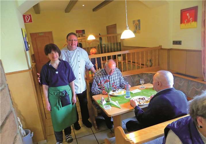 Nicola und Ralf Anschau vom „Jägerhof“ stehen für eine gutbürgerliche Küche und beliebte Hausmannskost. MKA