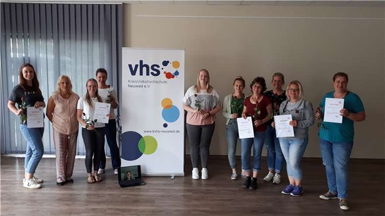 Nicole Ling (2.von links) mit den frisch ausgebildeten Sprachförderkräften.