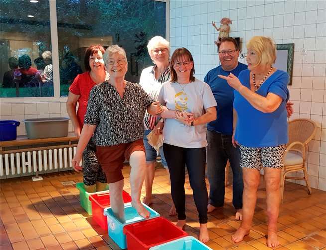 Nicole Niebauer und Manfred Tönnes (Mitte).  Foto: Irene Tietze-Trinkaus