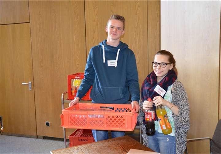 Nicole und Meikel bei der Einbürgerung (v.r.n.l.).privat