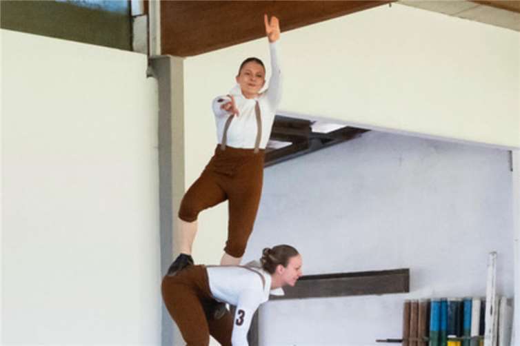 Nikola Becker und Annouschka Konitzer. Sie starten für Kurtscheid 1.Foto: Wolfgang Tischler