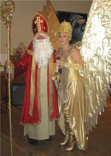 Nikolaus und Christkind.
