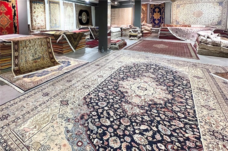 Noch bis 31. Januar gibt es beim großen Inventurverkauf bei ,Sweet Home‘ in Mayen in der Fußgängerzone (Marktstraße 21, Telefon 0 26 51 / 8 05 99 23) auf absolut alle Teppiche, Möbel und Accessoires drastische Preisnachlässe bis zu 75%.Foto: privat