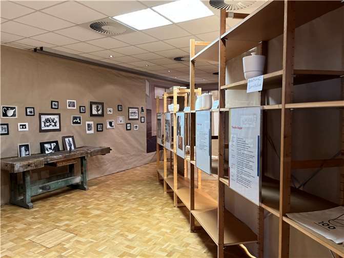 Noch bis 6. Januar kann die Ausstellung „Eckig ist das neue Rund“ 100 Jahre Vorratsgefäße Theodor Bogler in Maria Laach besucht werden.  Foto: privat