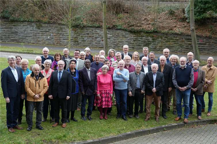 Noch ein letztes Mal trafen die Mitglieder des Seniorenbeirates 2019 –2024 anlässlich ihrer Verabschiedung durch den Stadtvorstand zusammen.  Foto: Melanie Lange