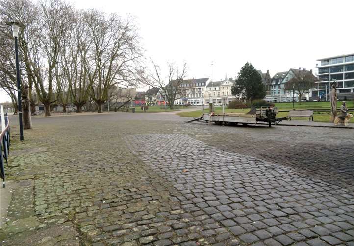 Noch herrscht gähnende Leere und Ruhe in Andernachs Rheinanlagen.