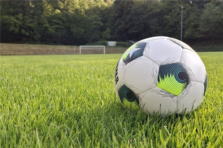 Noch ruht der Ball auf dem Gönnersdorfer Rasen an der L87