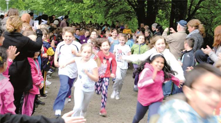Noch sind die Kinder mit voller Energie am Start unterwegs. privat