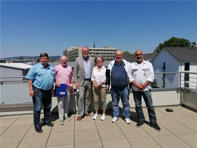 Norbert Faltin, Werner Hammes, K.-Ernst Starfeld, Roswitha Gottbehüt, Lothar Radermacher und Abdul Maarastawi (v.l.). Foto: CDA Neuwied