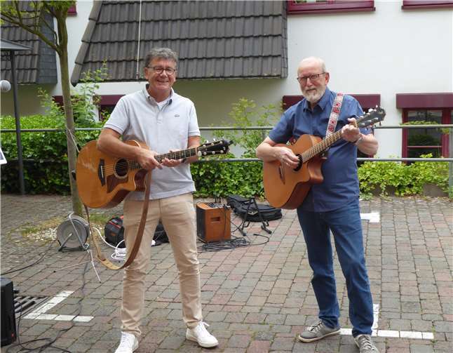 Norbert Reul und Friedhelm Rechmann sorgten für Abwechslung im Corona-Alltag. Foto: privat