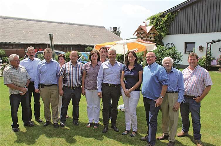 Norbert-Röttgen-Tag traf sich mit Landwirten in Werthhoven.Privat