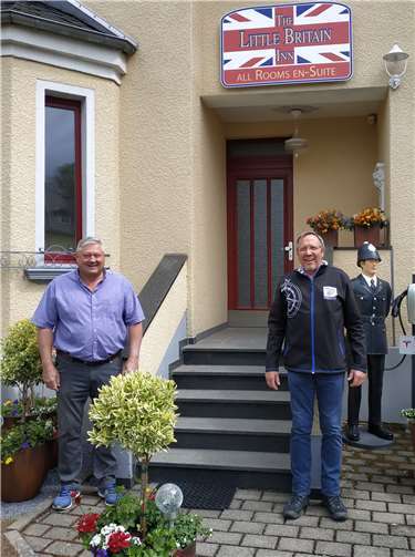 Norbert Rohringer hieß Gary Blackburn in Vettelschoß willkommen. Foto: privat