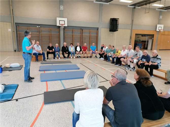 Notfallübung der BBC Herzsportgruppe.Foto: A. Keuter