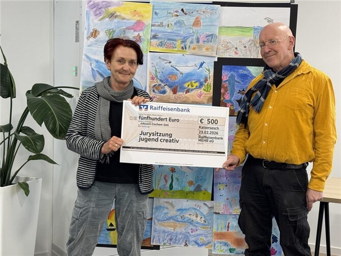 Nun fand die Bewertung der eingereichten Bilder statt, die von der Jugendkunstschule JUKUSCH Cochem-Zell mit großer Sorgfalt durchgeführt wurde.