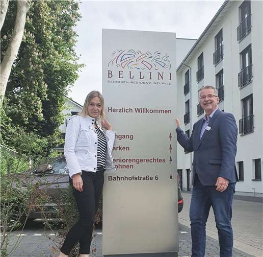 Nun ist das Leitungsteam aus Pflegedienstleitung Nicole Bergerforth und Einrichtungsleiter Sven Lefkowitz wieder komplett.