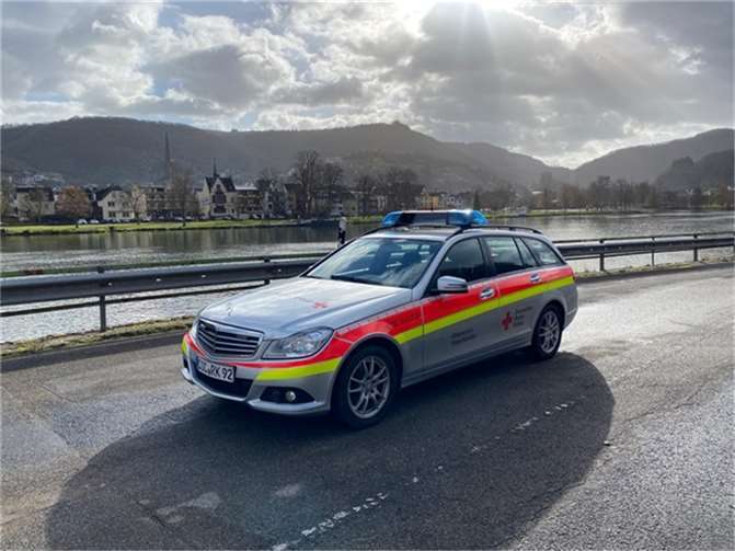 Nun kann dank der großzügigen Unterstützung aus der Bevölkerung und durch Firmen das neue Fahrzeug ab sofort eingesetzt werden.  Foto: DRK-Ortsverein Treis-Karden