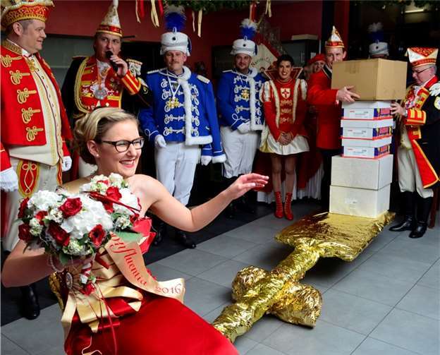 Nur 52 kg Kamelle brauchte der NCW zum Aufwiegen von Confluentia Melina.