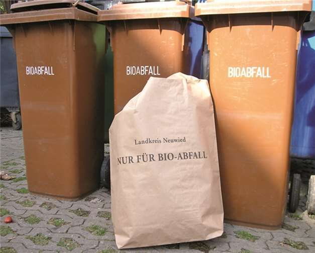 Nur diese offiziellen gebührenpflichtigen Abfallsäcke des Landkreises Neuwied werden bei der Biotonnenleerung mitgenommen. Ansonsten muss Grünabfall per Entsorgungsscheck angemeldet oder selbst zu den Wertstoffhöfen angeliefert werden.