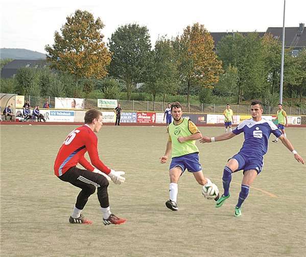 Nur durch einen Strafstoß konnten die Platzherren zum Torerfolg kommen.RÜ