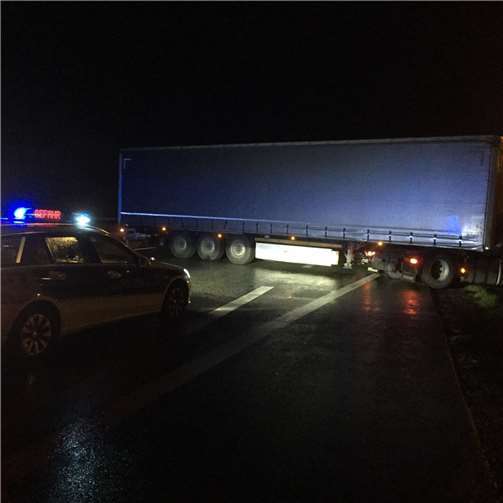 Nur durch massiven Polizeieinsatz konnten Unfälle auf der A48 in der Nacht zum Samstag verhindert werden. Der Fahrer war betrunken.