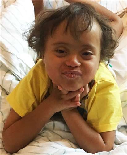 Nur eine Stammzellspende kann Jaysons Leben retten.privat