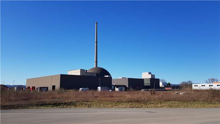 Nur noch wenige Gebäude des ehemaligen Kraftwerksgeländes stehen noch. Der Kühlturm, der einst die Landschaft prägte, wurde im Sommer des Jahres 2019 abgerissen.