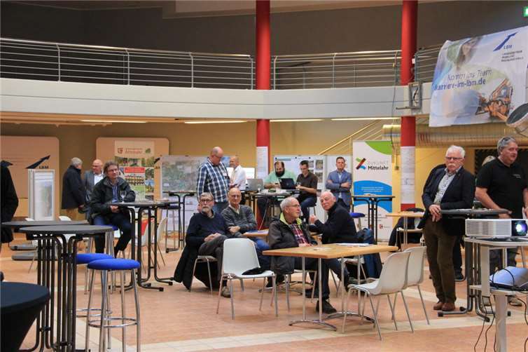 Nur wenige Gäste fanden sich im Bürgerzentrum ein.  Foto: GS