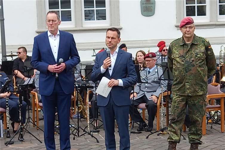 Erster Nationaler Veteranentag: Koblenz ehrt seine Soldaten OB David Langner bei seinem Grußwort. Fotos: Hauptmann a.D. Gerald Arleth