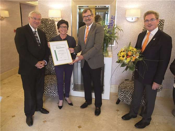 OB Koblenz Prof. Dr. Joachim Hofmann Göttig, Ursula Kiesheyer, Lothar Weinand und Hans-Joachim Mehlhorn (v.l.). privat