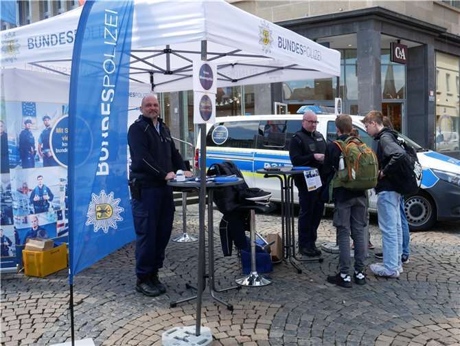 Ob Ausbildung oder duales Studium - die Bundespolizei bietet interessante Berufsperspektiven.