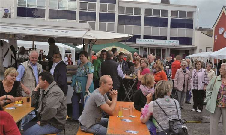 Ob Regen oder Sonnenschein, die Stimmung auf dem Festplatz war gut.Weigert