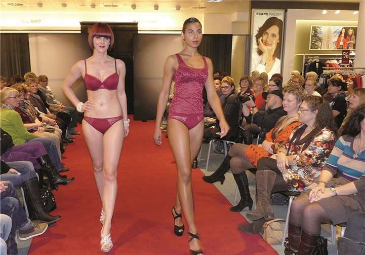 Ob sportlich oder klassisch - im Modehaus Küster gibt es hochwertige Markendessous für jede Figur und jeden Typ.