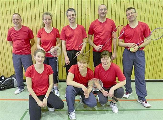 Oben v.li. Jürgen Wiemer, Andrea Ninus, Oliver Engelking, Willi Apfelbaum, Georg Monschau, unten v.li. Marita Langbein, Anja Sass, Sandra Apfelbaum. privat