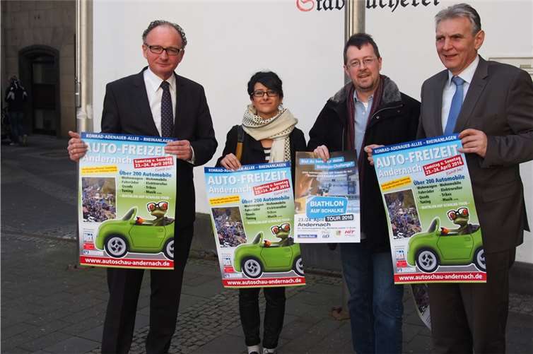 Oberbürgermeister Achim Hütten, Methap Turan (Aktionsgemeinschaft Andernach Attraktiv), Thomas Manstein und Bürgermeister Claus Peitz (von links).