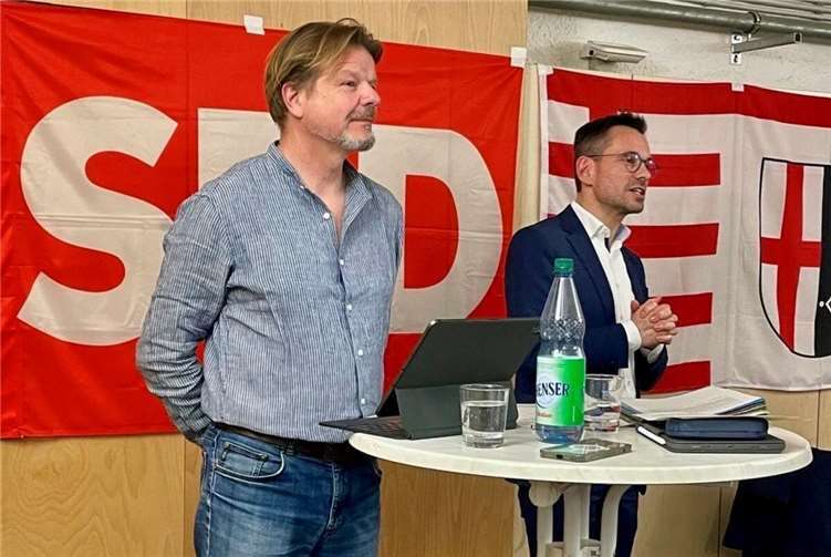 Oberbürgermeister David Langner bei seinem Besuch bei der SPD Pfaffendorf. Foto: privat