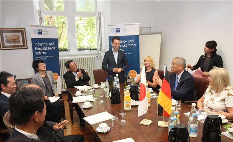 Oberbürgermeister David Langner beim Empfang der japanischen Delegation.privat