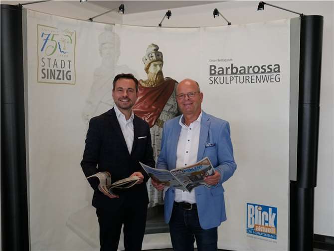 Oberbürgermeister David Langner (l.) und Hermann Krupp in Sinzig. Fotos: KLE