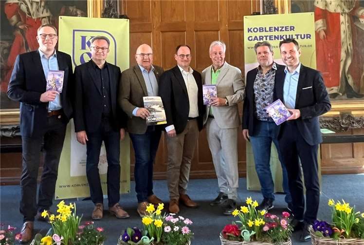 Oberbürgermeister David Langner und die Partner der Koblenzer Gartenkultur stellten das Programm 2025 vor. Die Saison umfasst in diesem Jahr 31 Veranstaltungen – viele davon gratis. Foto: Stadt Koblenz / Verena Groß