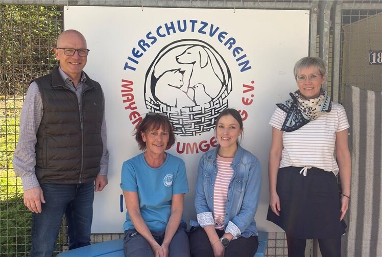 Oberbürgermeister Dirk Meid besuchte das Tierheim in Mayen.
