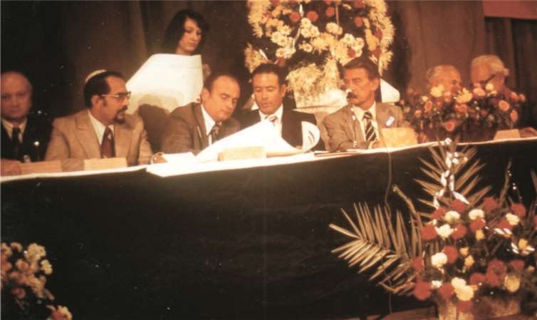 Oberbürgermeister Dr. Gerold Küffmann und Bürgermeister Armon Laredo unterzeichneten 1975 in Dimona die Partnerschaftsurkunde.