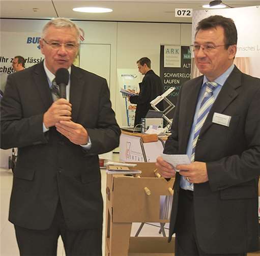 Oberbürgermeister Prof. Dr. Joachim Hofmann-Göttig begrüßte die Gäste.