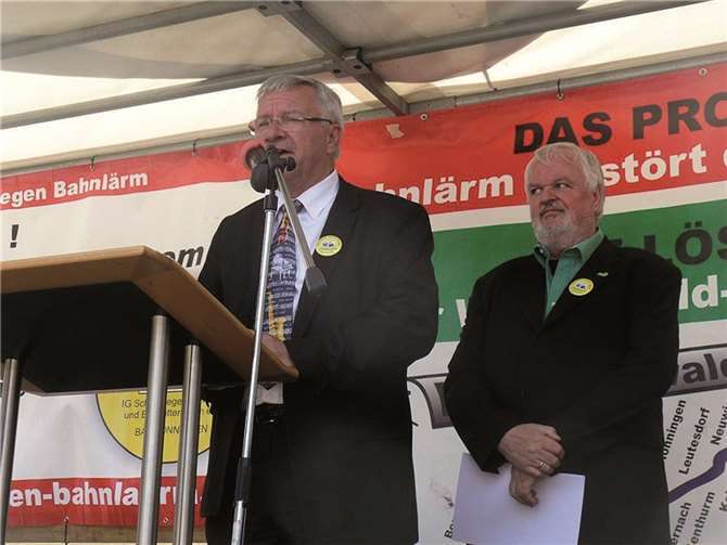 Oberbürgermeister Prof. Dr. Joachim Hofmann-Göttig: „Wir sind mitten unter Ihnen!“