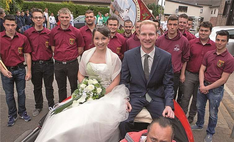 Obergläser Maikönigspaar Annemarie Ruland und Martin Caspers stand im Mittelpunkt des Geschehens beim Junggesellenfest des JGV „Gemütlichkeit“ Oberdrees. JOST