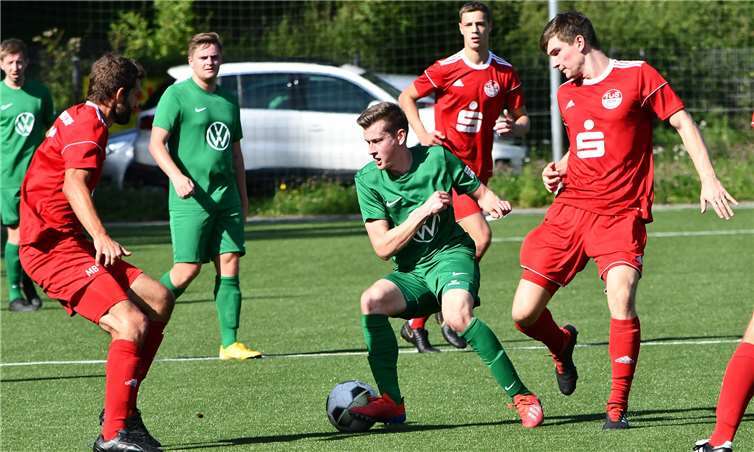 Oberwinter war in der ersten Halbzeit klar überlegen.