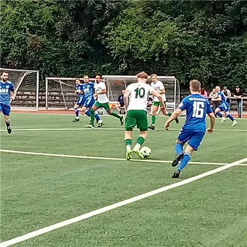Gelungene Testspielserie  Oberwinters Max Blohm (10) zeigt sich in guter Form. Foto: TuS Oberwinter